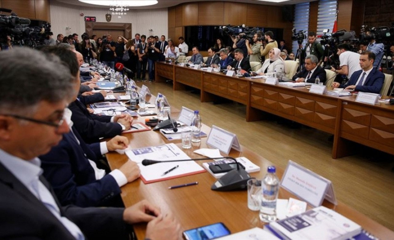 Memur ve memur emeklilerinin zam pazarlığı başladı