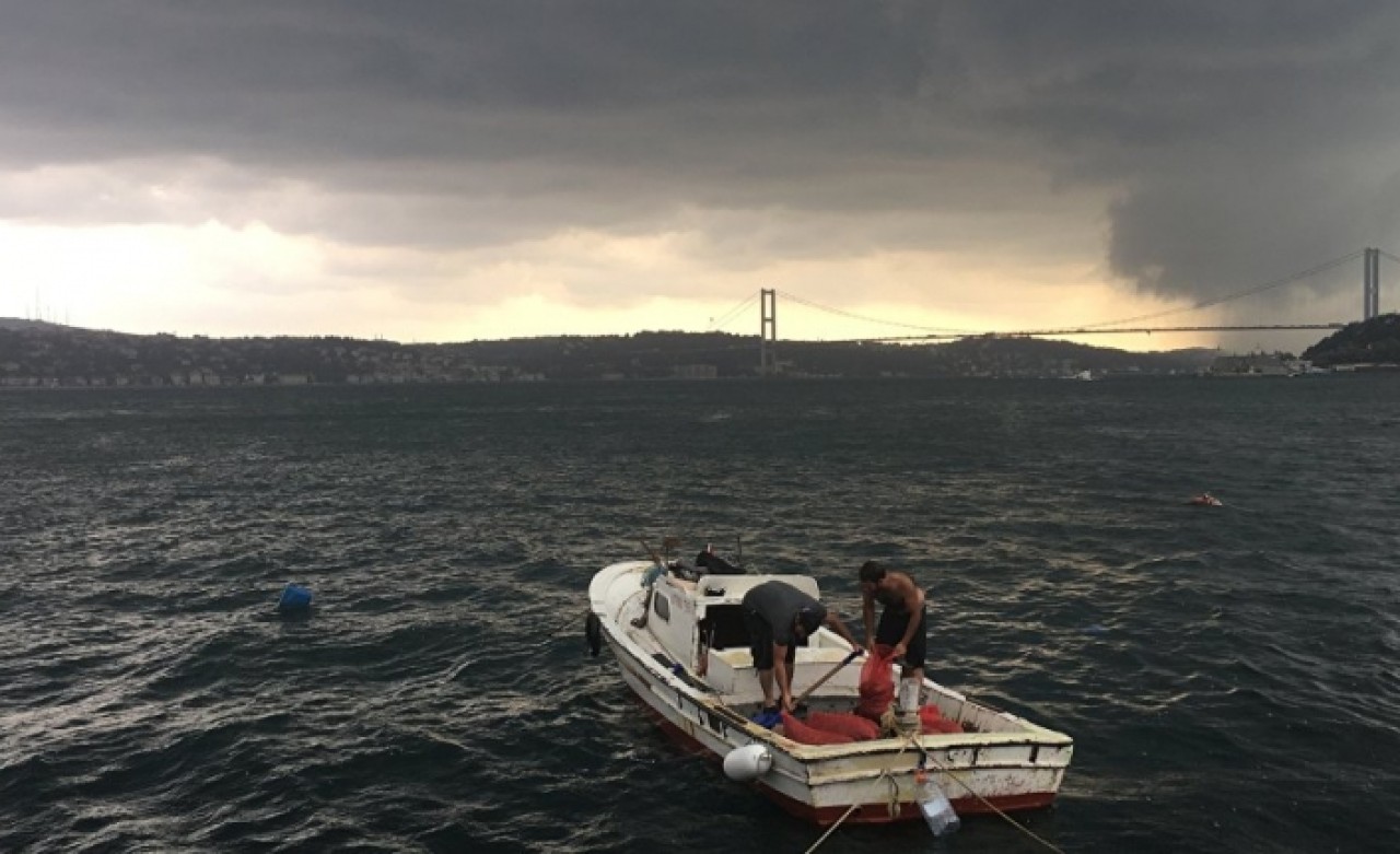 Meteoroloji'den Marmara ve birçok bölgeye fırtına uyarısı