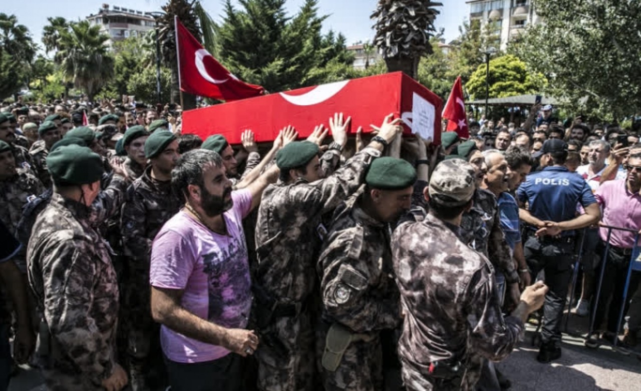 Şehit polis Ali Uçar son yolculuğuna uğurlandı