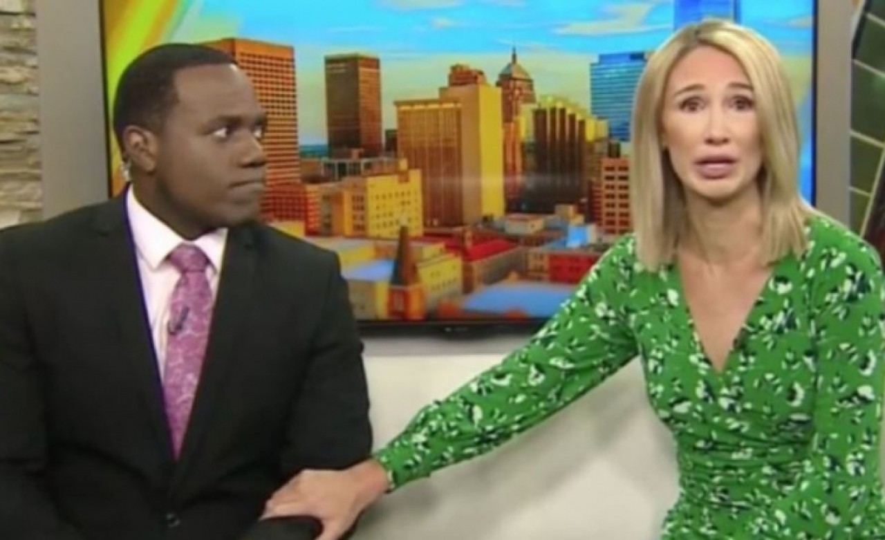 Siyahi sunucuyu gorile benzetti,  ağlayarak özür diledi