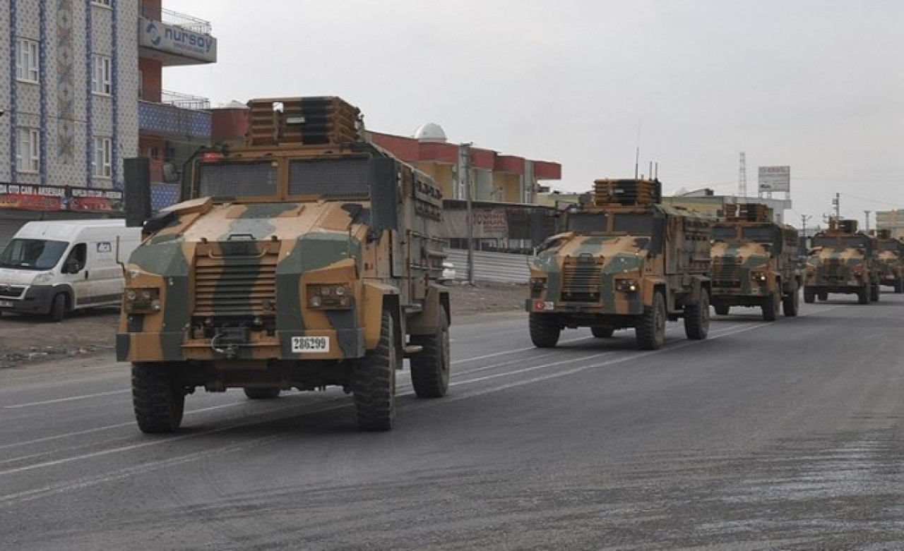 Suriye'de Türk konvoyuna hava saldırısı