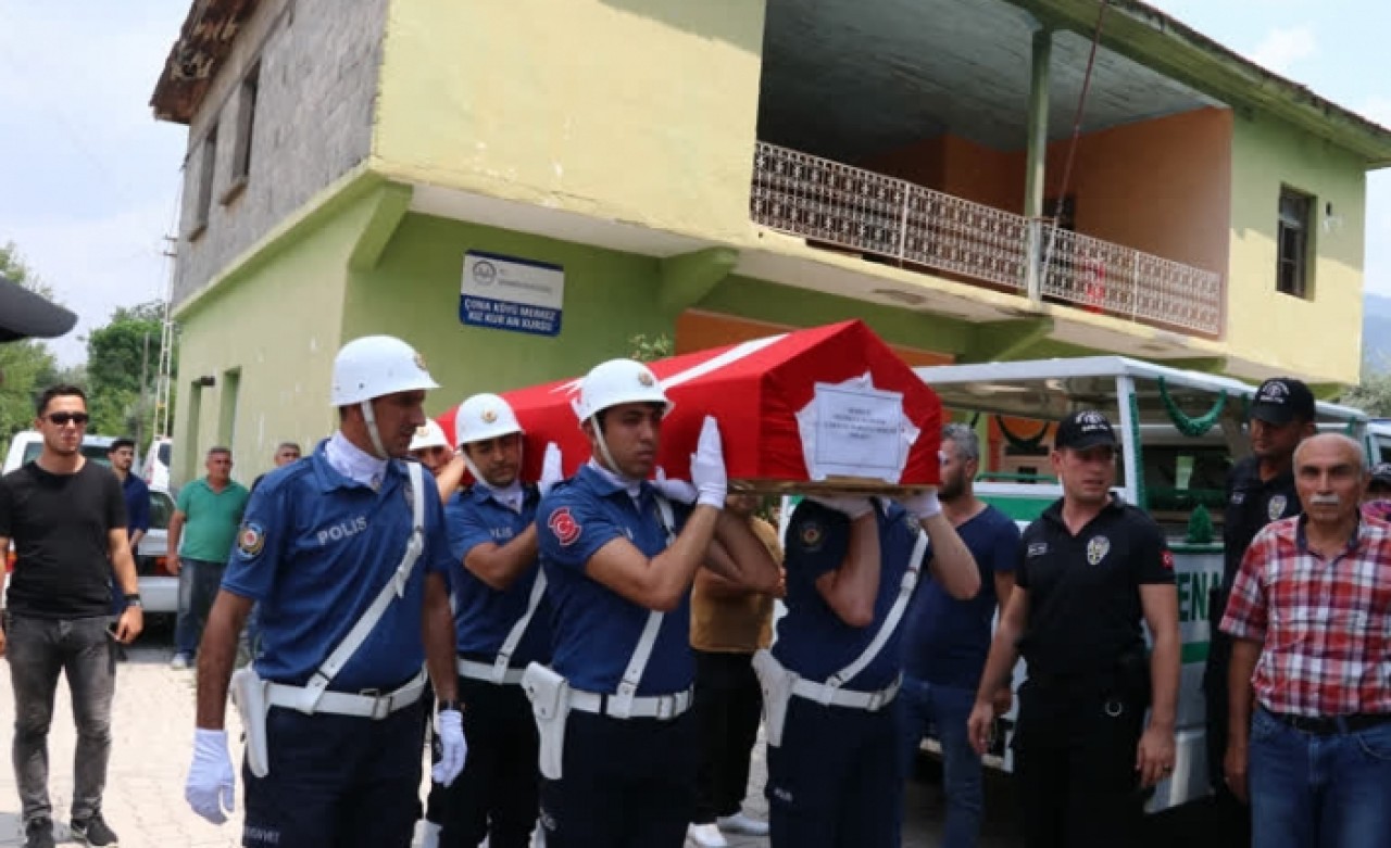 Trafik kazasında ölen bekçi toprağa verildi