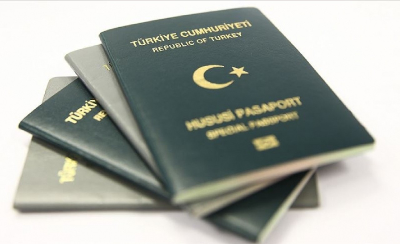 Turist rehberleri yeşil pasaport istiyor