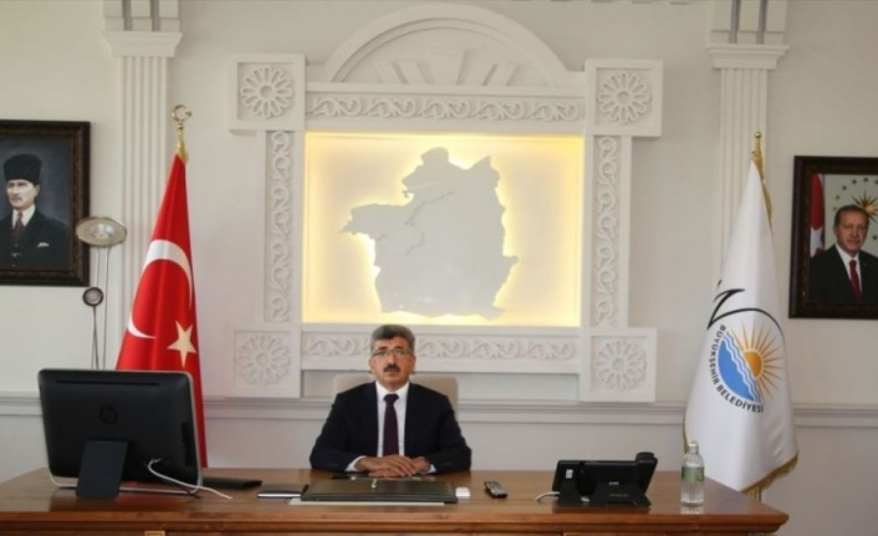 Van Valiliği'nden flaş 'Atatürk portresi' açıklaması