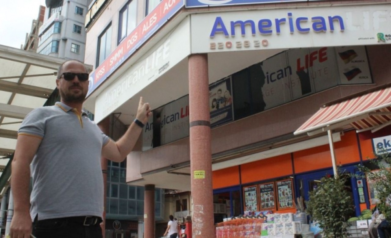 Yabancı dil kursuna yabancı tabela cezası