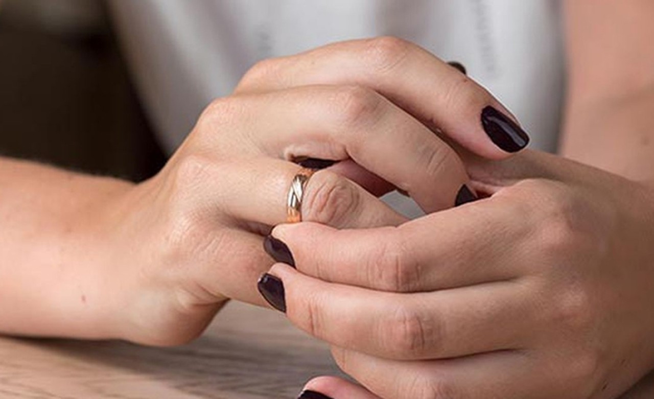 Yargıtay'dan emsal karar... Eşine o sözleri söyleyen yandı