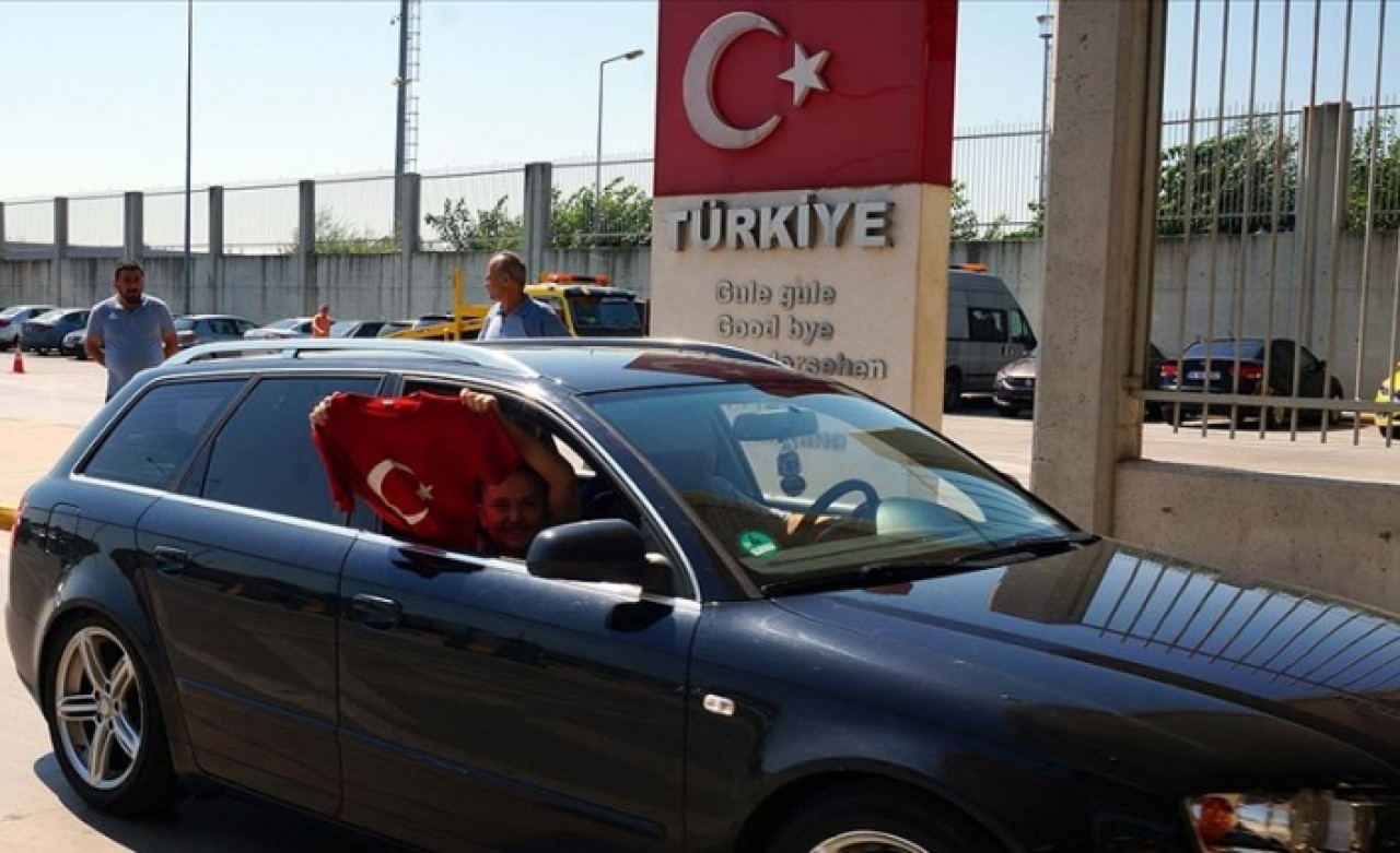 Yurt dışındaki Türk vatandaşlara yönelik birçok alanda düzenleme yapıldı