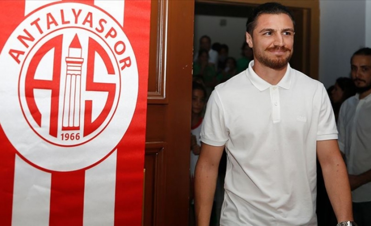 Antalyaspor,  Zeki Yıldırım ile yollarını ayırdı