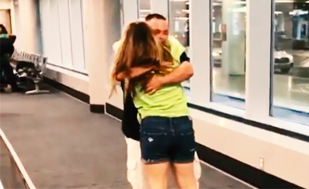 Down Sendromlu Sevgililerin Buluşma Anı Gündem Oldu