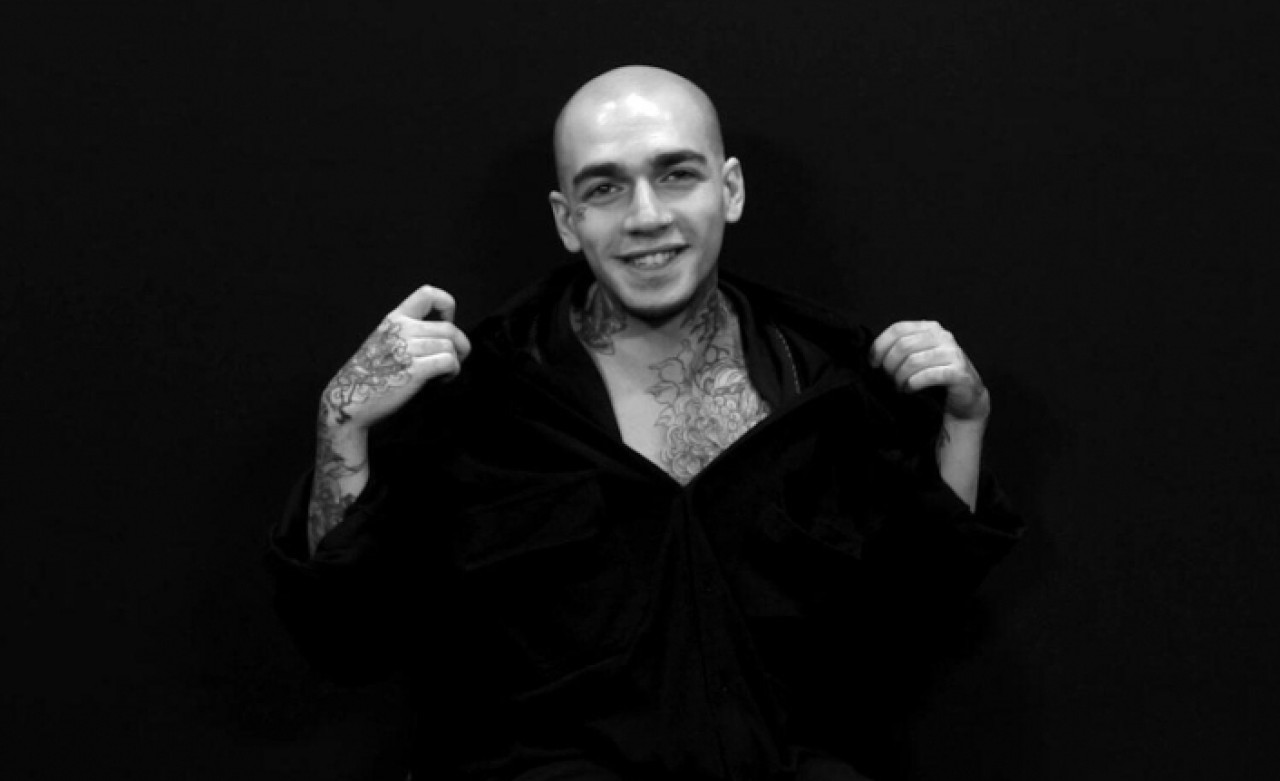 Ezhel Yeni Şarkısı OLAY'ı yayınladı!