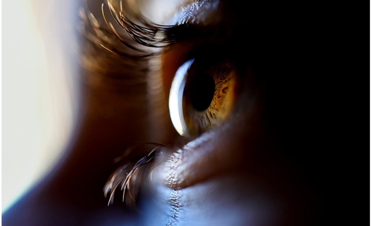 Gözünden Kristal Dökülüyor!