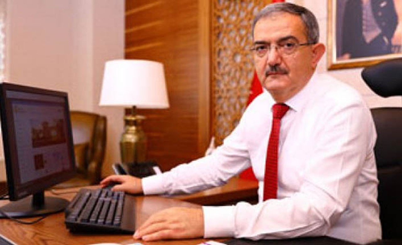 Rektörün Malikanesini Görenler Şaşkına Döndü!