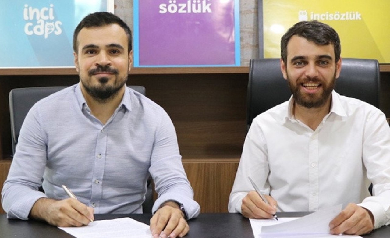 İnternet'in İki Büyük Mecrası Satıldı!