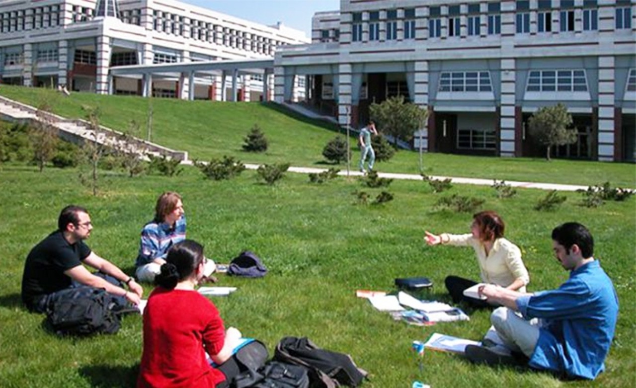 Türkiye'den Sadece İki Üniversite Girebildi