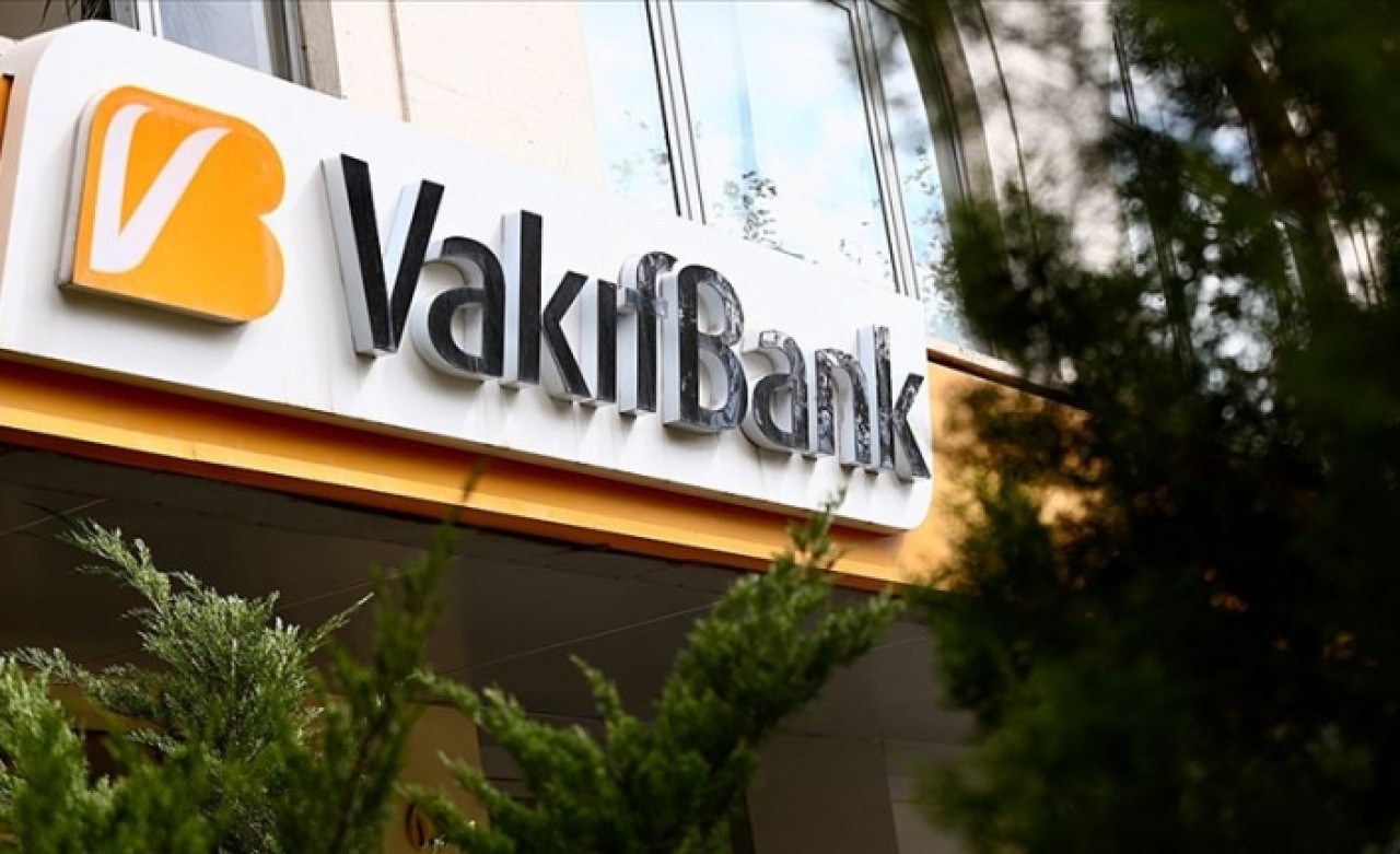 VakıfBank'tan bir flaş hamle daha: İkinci kez düşürdü