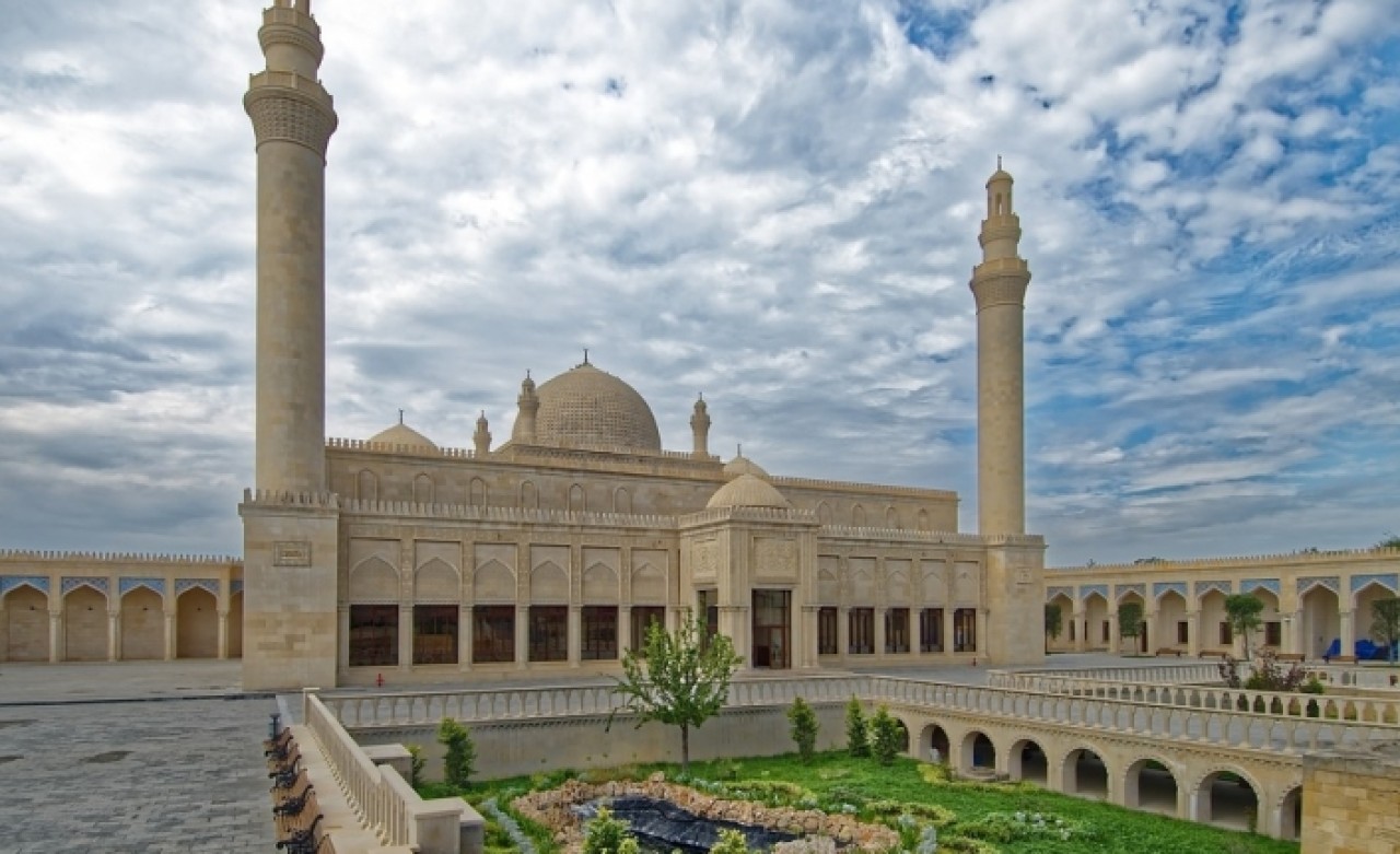 Azerbaycan'da Ezana Hoparlör Engeli!