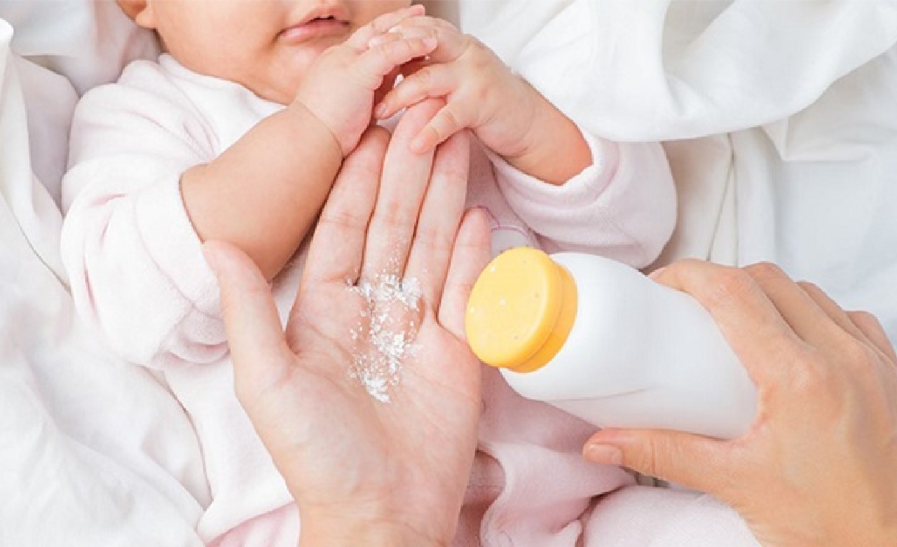 Ünlü Markanın Bebek Pudrasında Kanserojen Madde!