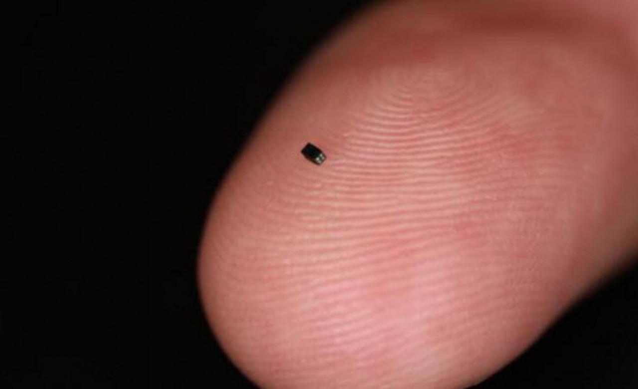 Kum Tanesi Büyüklüğünde Kamera!