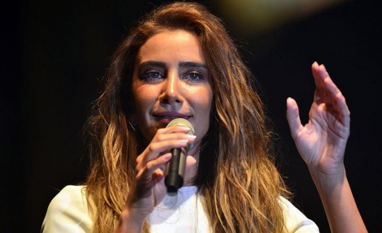 Şarkıcı Sıla Konserlerini İptal Etti!