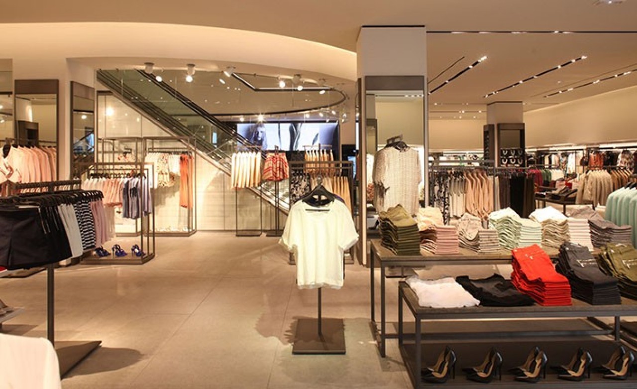 Ünlü Giyim Markası Çalışanlarından Taciz İddiası!