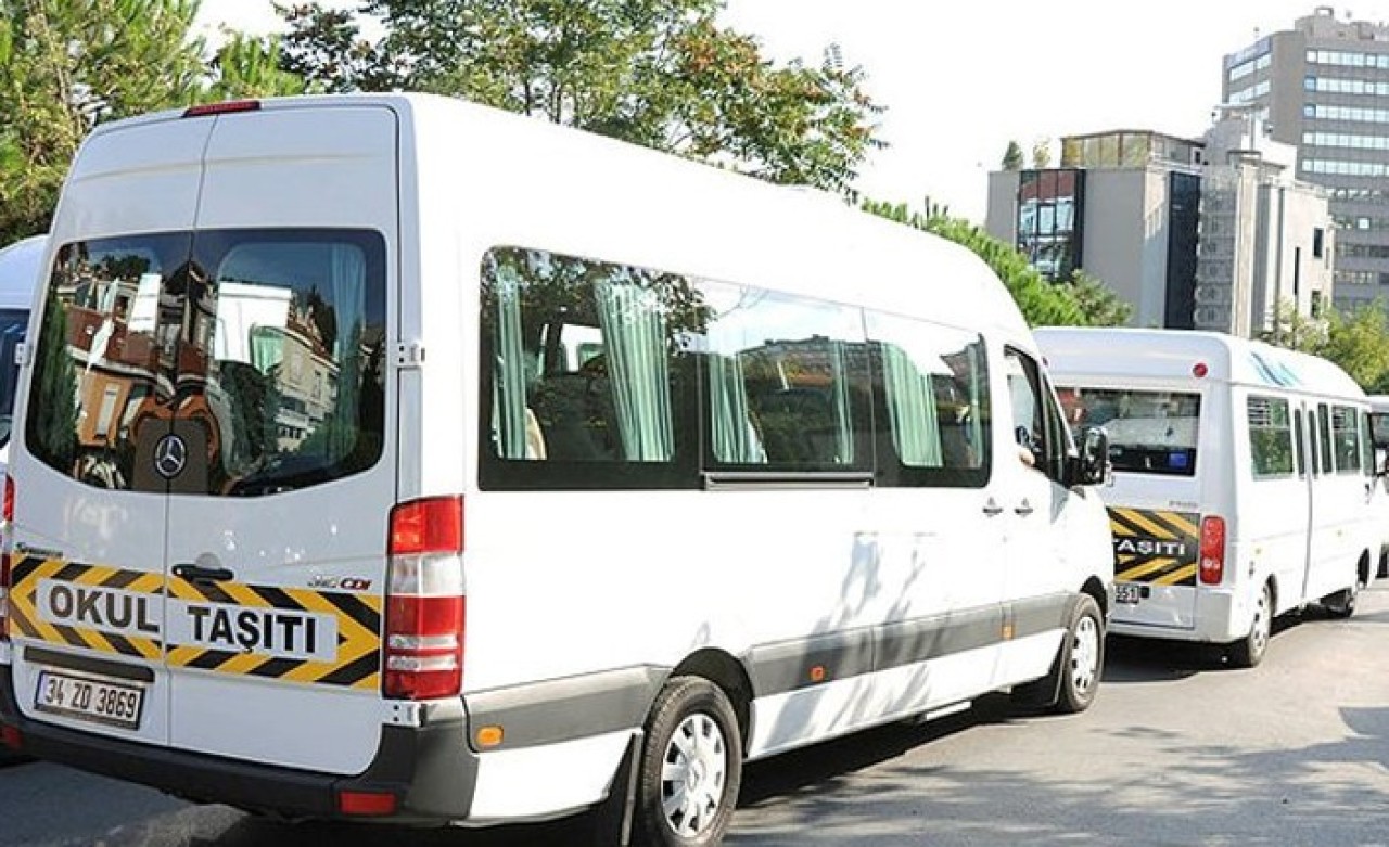 Ara Tatil Tartışması: Servisçiler Mi Haklı Veliler Mi?