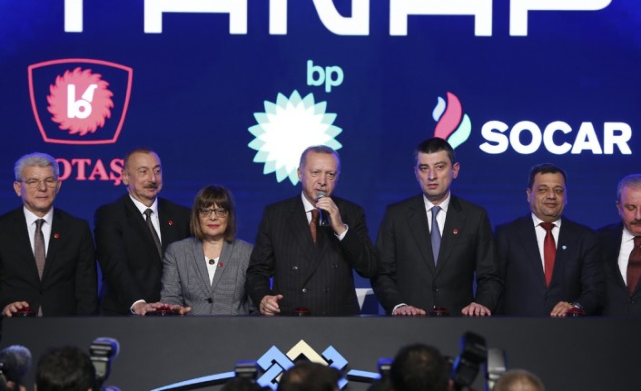 Cumhurbaşkanı Erdoğan: Dünya Terörle Uğraşırken Avrupa'yla Asya’yı TANAP'la Bağlıyoruz!