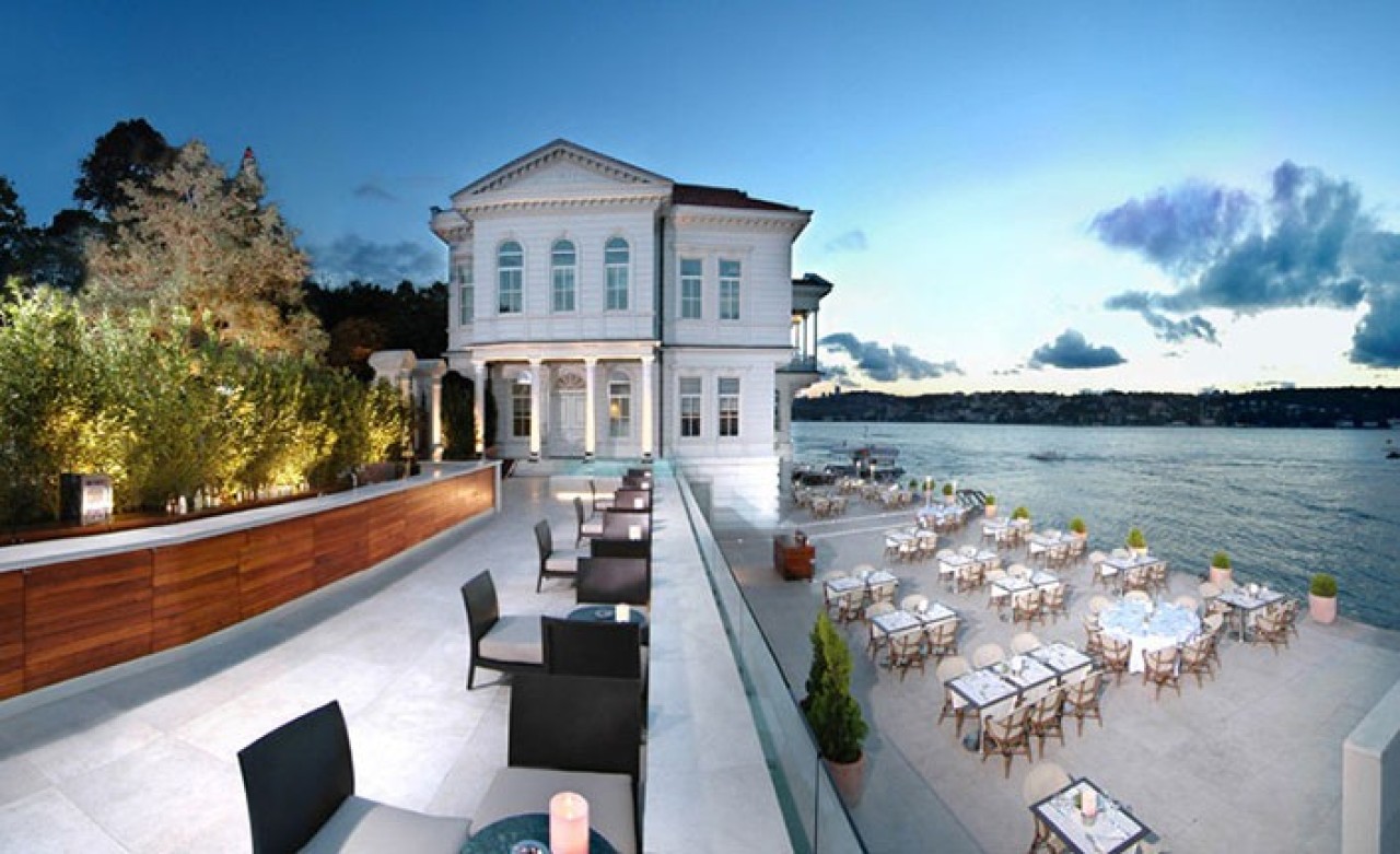 Başkanın Zor Günleri: Oteli İcradan Satıldı!