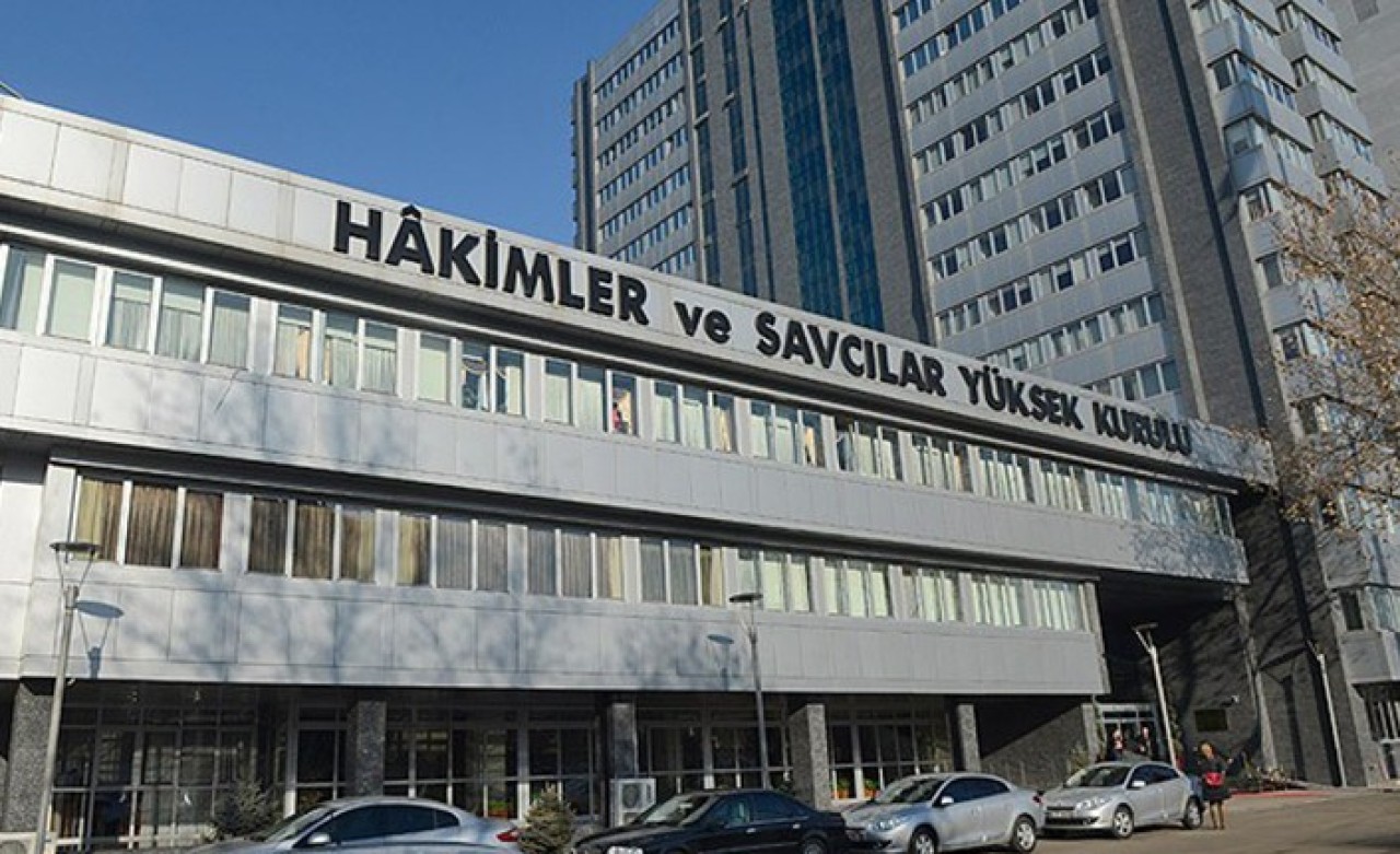 18 Hakim Ve Savcı Açığa Alındı!