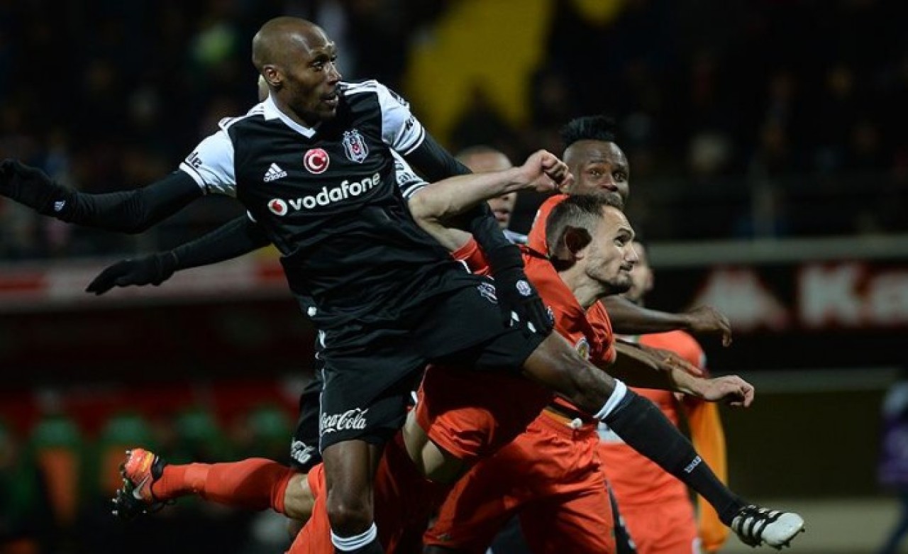 Atiba İle Ömür Boyu: Hayatını Kara Kartal'a Adayacak!