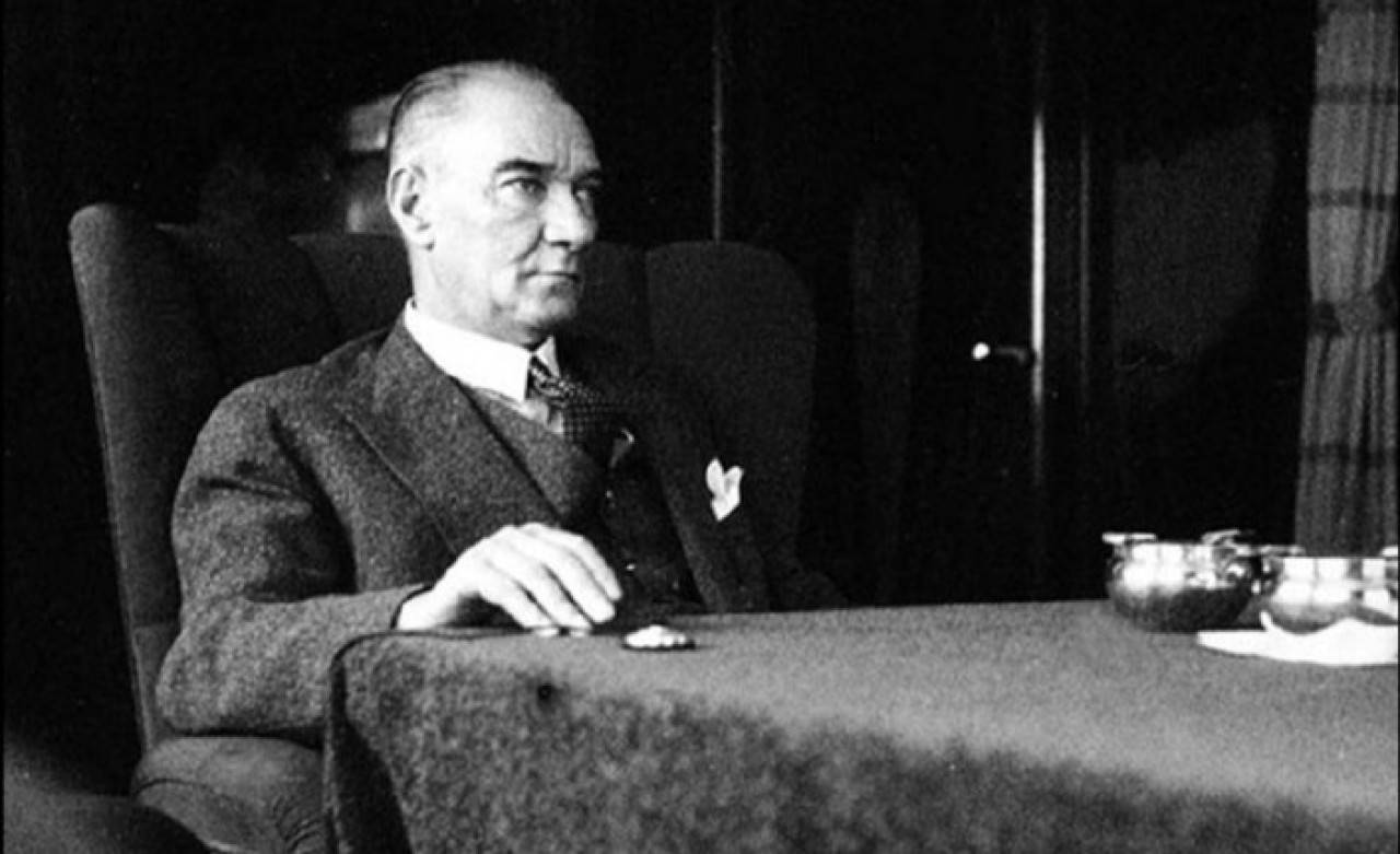 Bilinmeyen Yönleriyle Atatürk: Her Şeyi,  Bu Küçük Gözyaşları Anlatmış Oldu