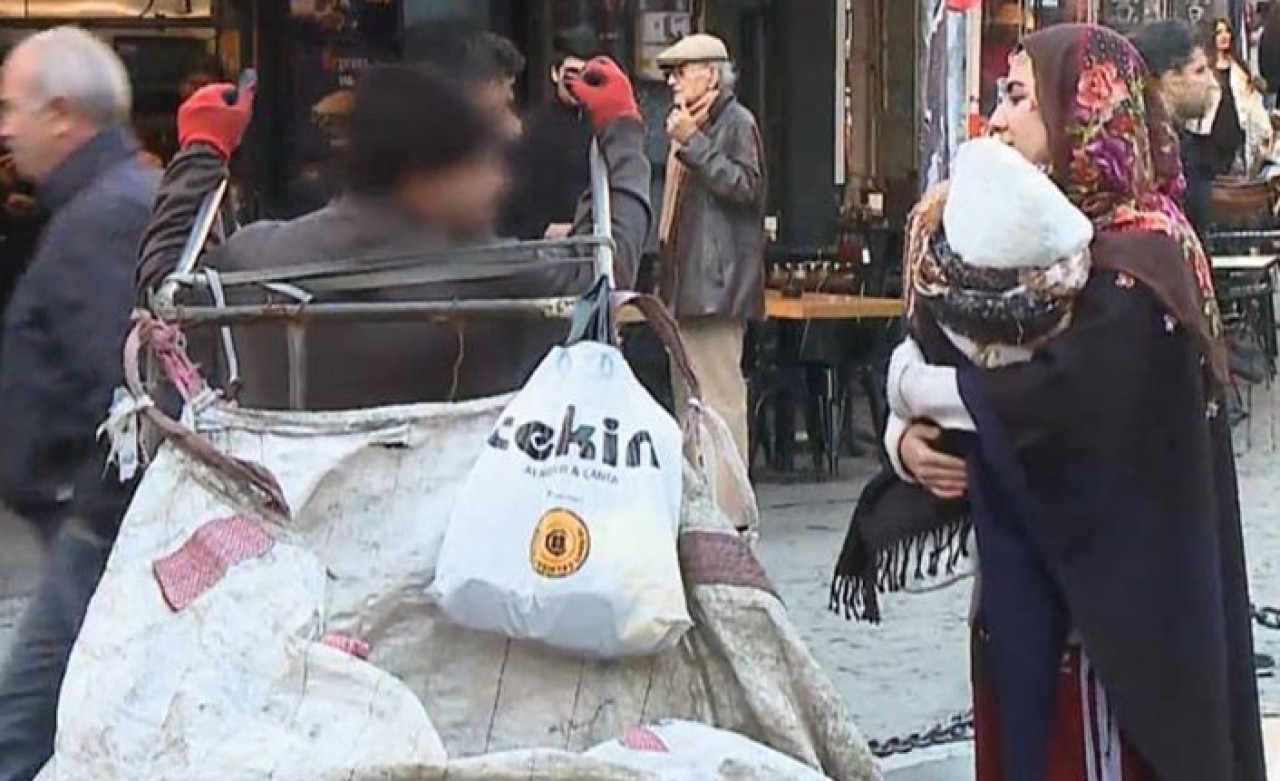 Dilenci Kılığına Giren CNN Muhabirine Ahlaksız Teklif!