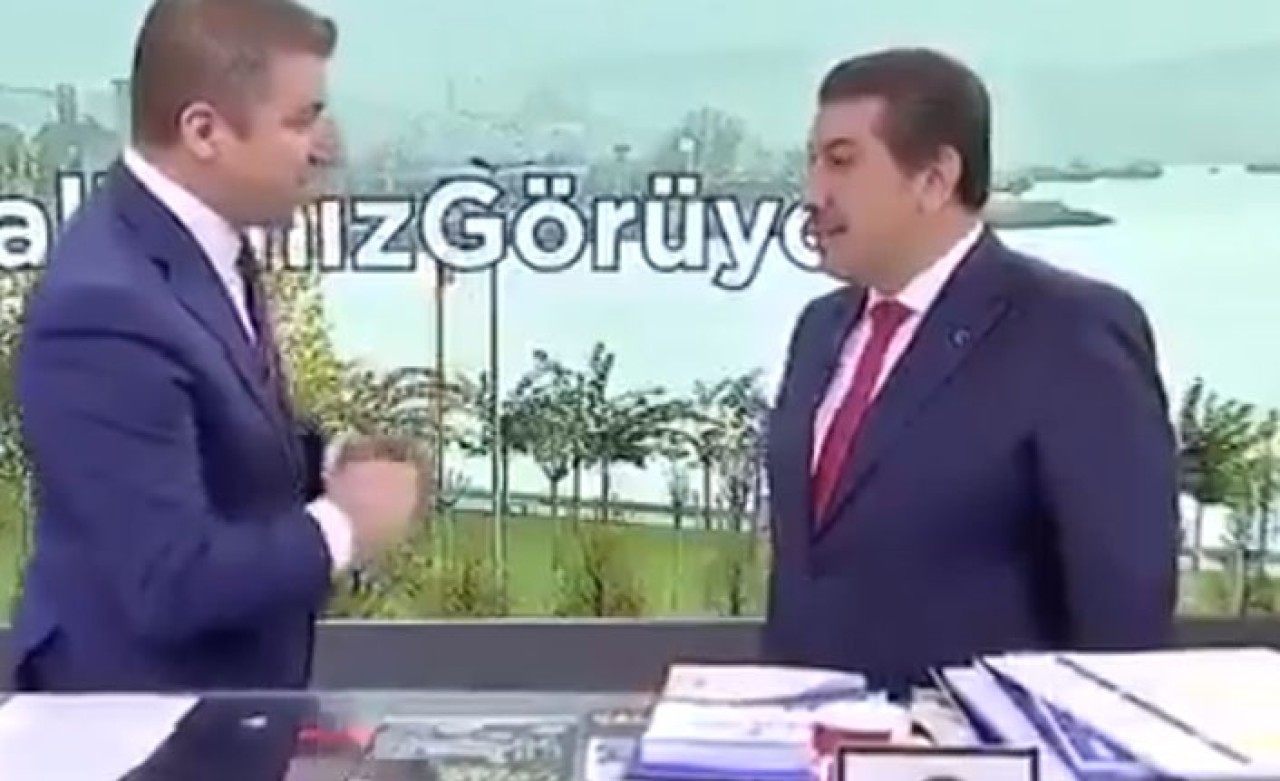 İsmail Küçükkaya'yla Ak Parti'li Tevfik Göksu Arasında Trafik Tartışması!