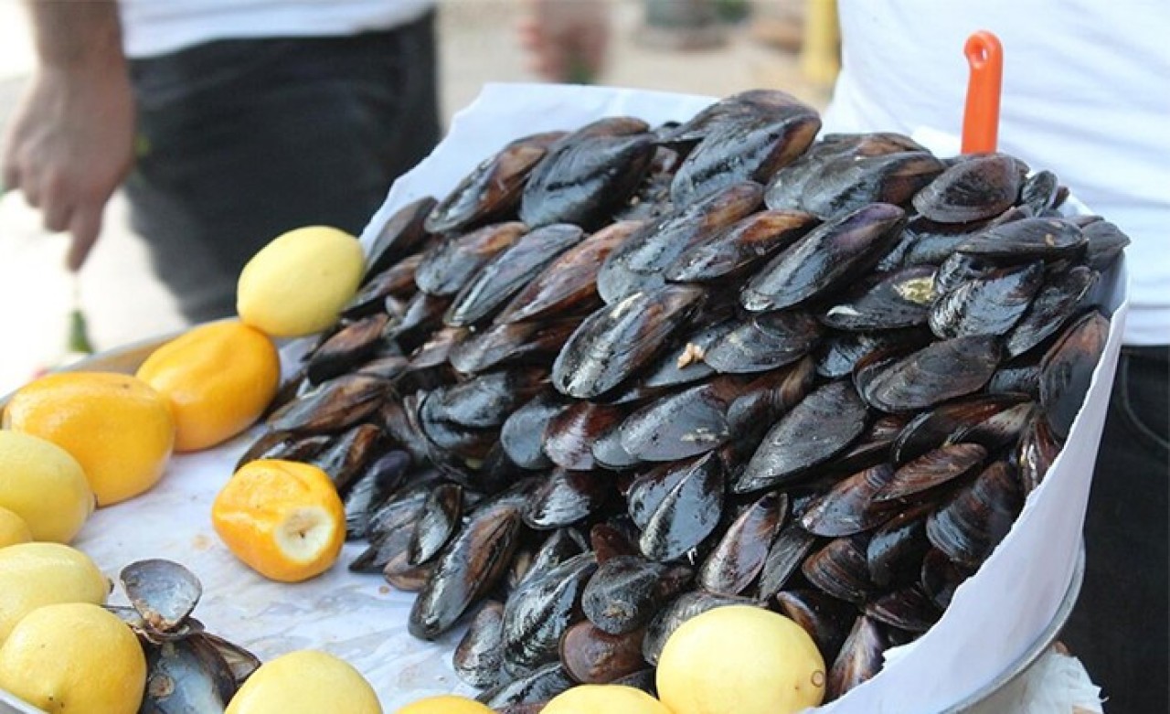 İstanbul'da Zehirli Midye Alarmı!