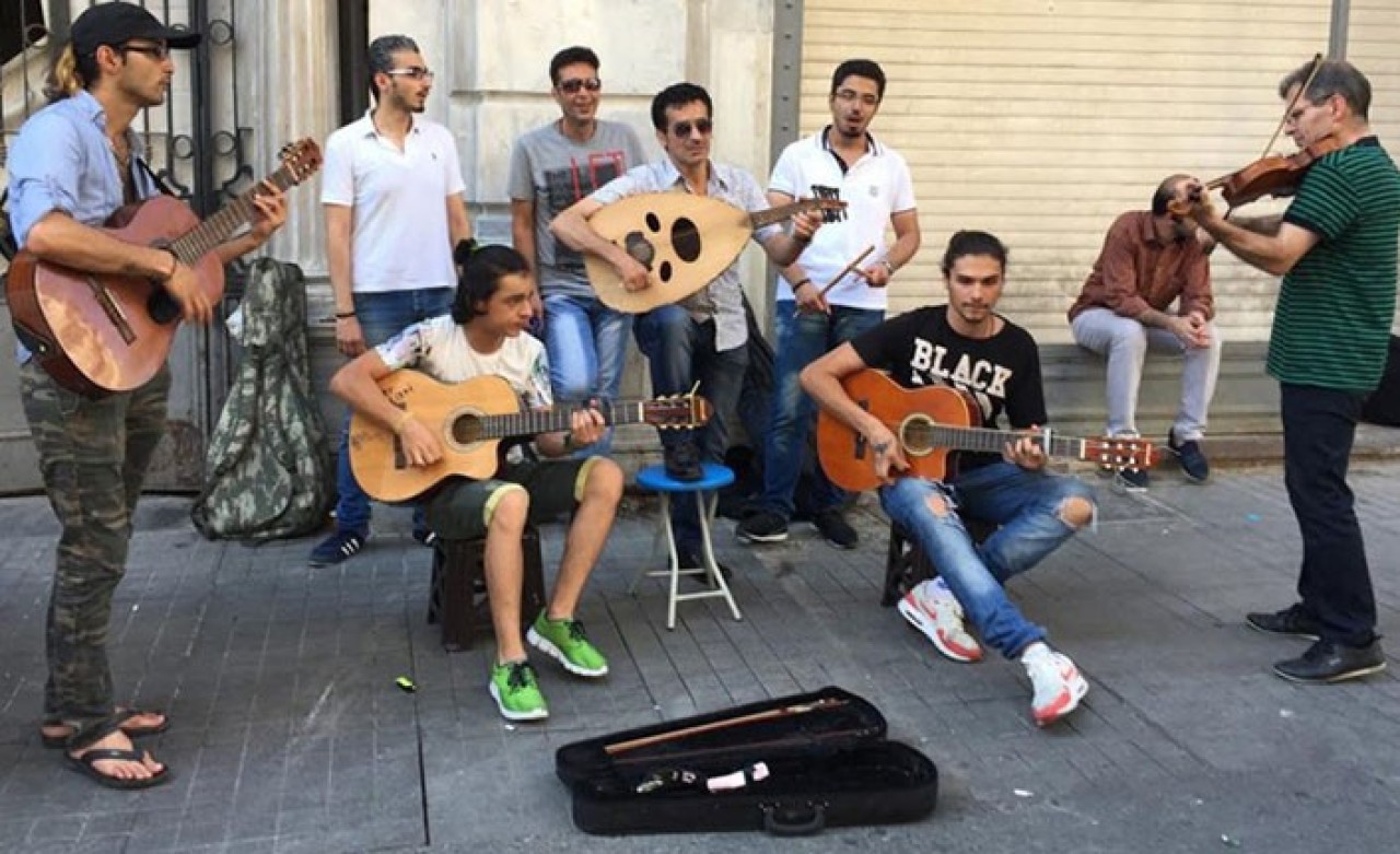 İstiklal Caddesi'nde Yeni Dönem: Sokak Müzisyenleri İçin Karar Verildi!