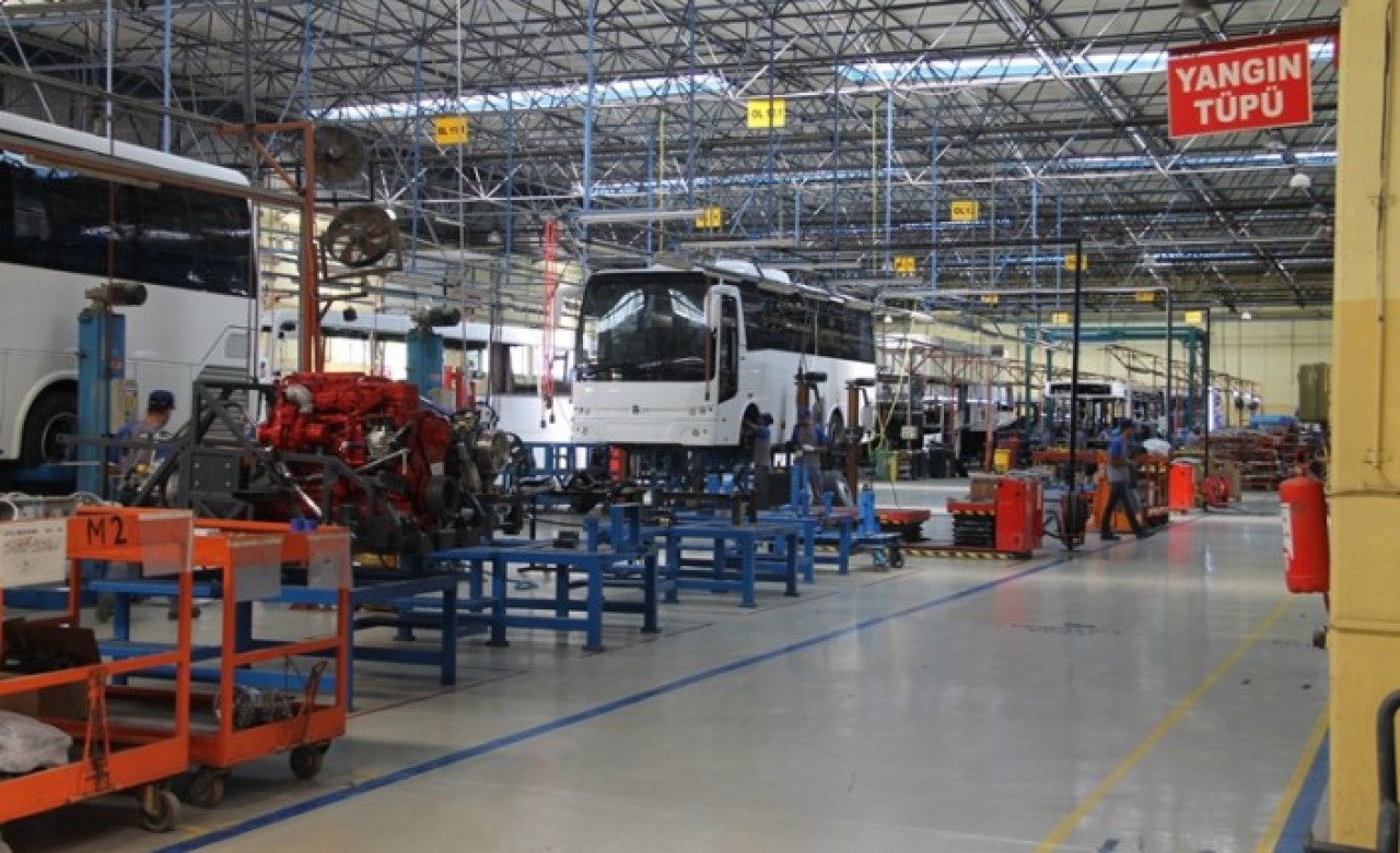 Türkiye’de Faaliyet Gösteren Otobüs Üreticisinden Flaş Karar: Üretimi Durdurdu!