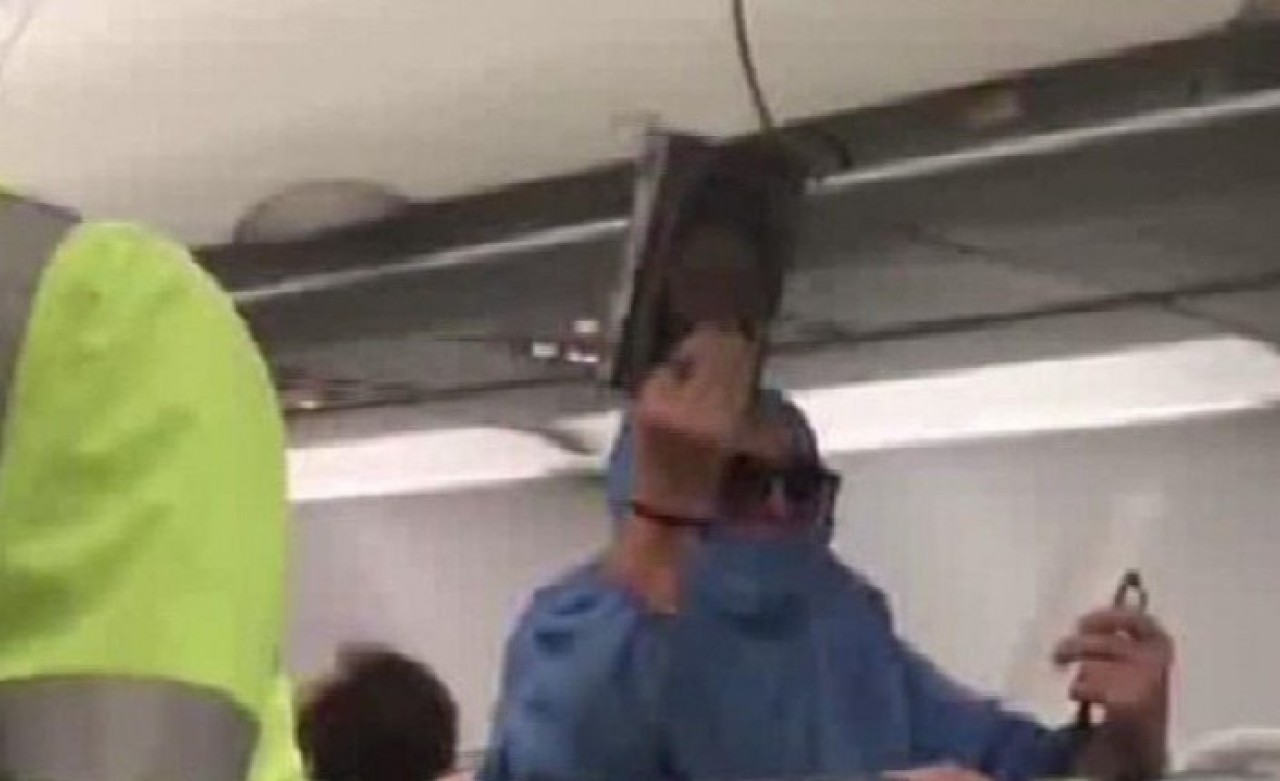 Uçakta Korku Dolu Anlar: 'FETÖ'cüyüm,  Uçağı Patlatacağım'