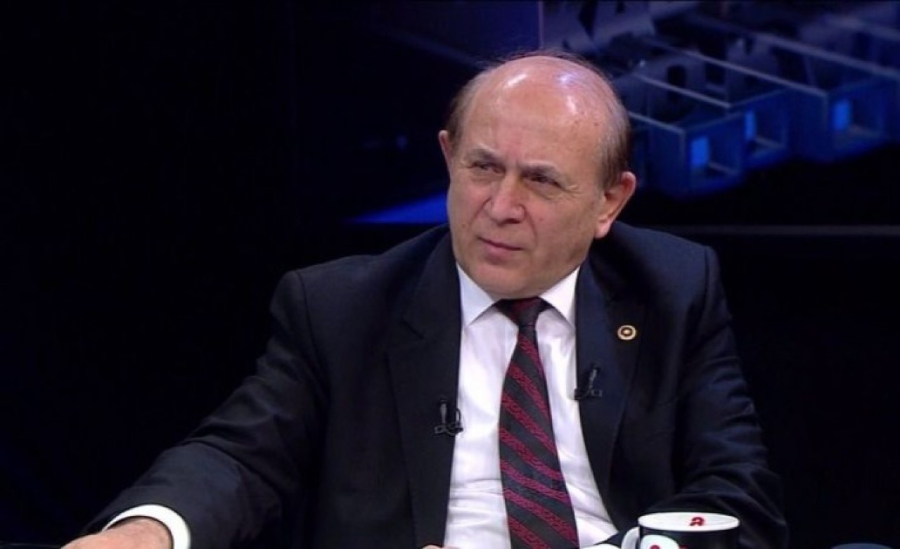 Anayasa Profesörü Burhan Kuzu:  'Dedelerimiz '7 Yıl Bolluk,  7 Yıl Darlık Olur' Derdi,  Bu Hesaba Göre 2020 Bolluk Yılı Olacak