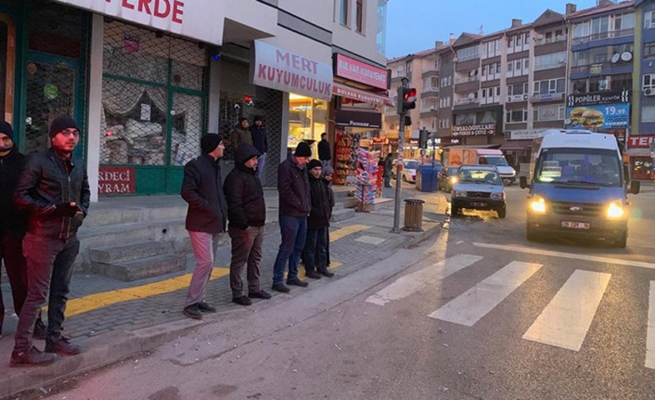 Ankara'da Art Arda 2 Deprem: Validen Açıklama Geldi