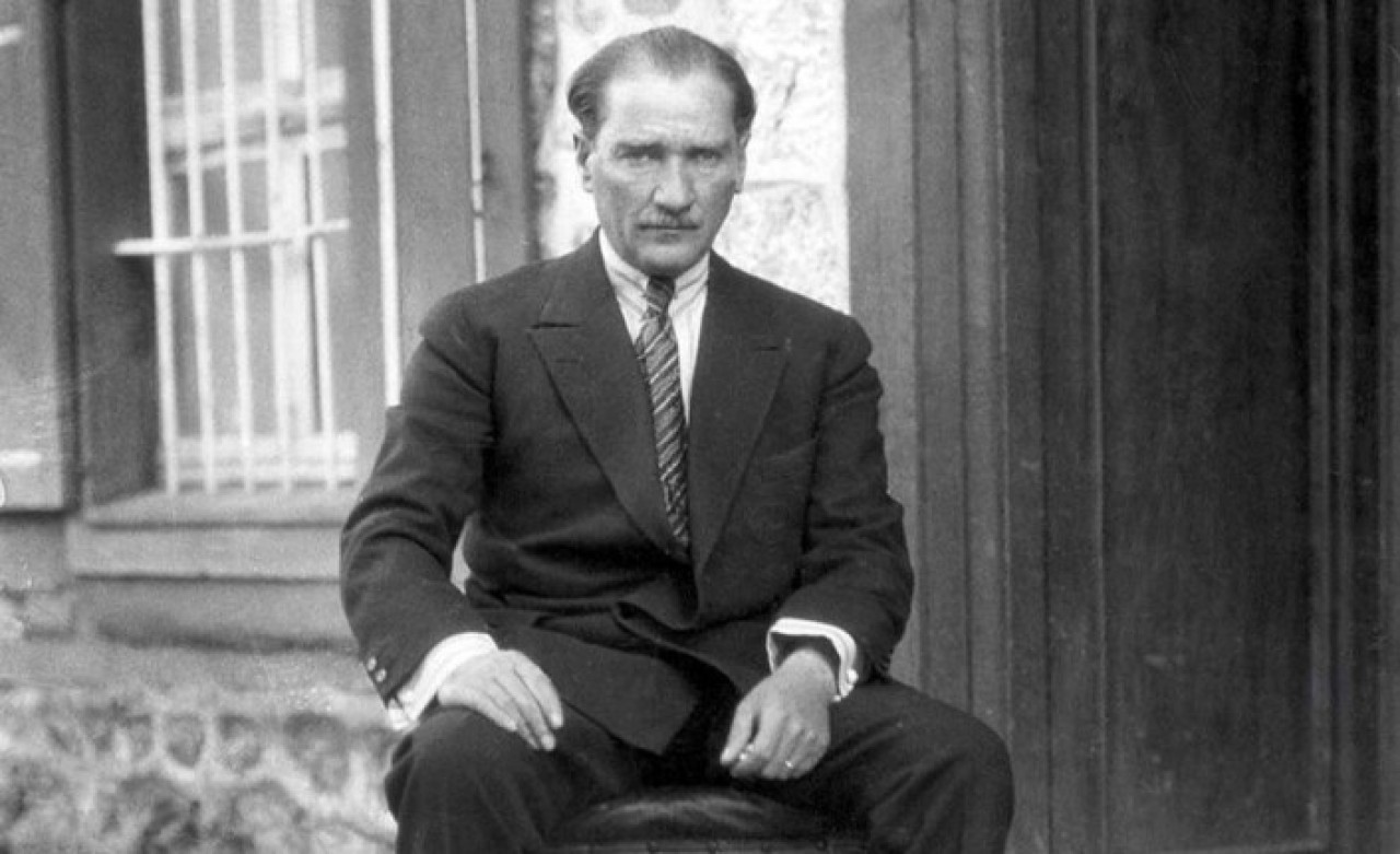 Atatürk'ün Daha Önce Hiçbir Yerde Paylaşılmayan Fotoğrafları Ortaya Çıktı!