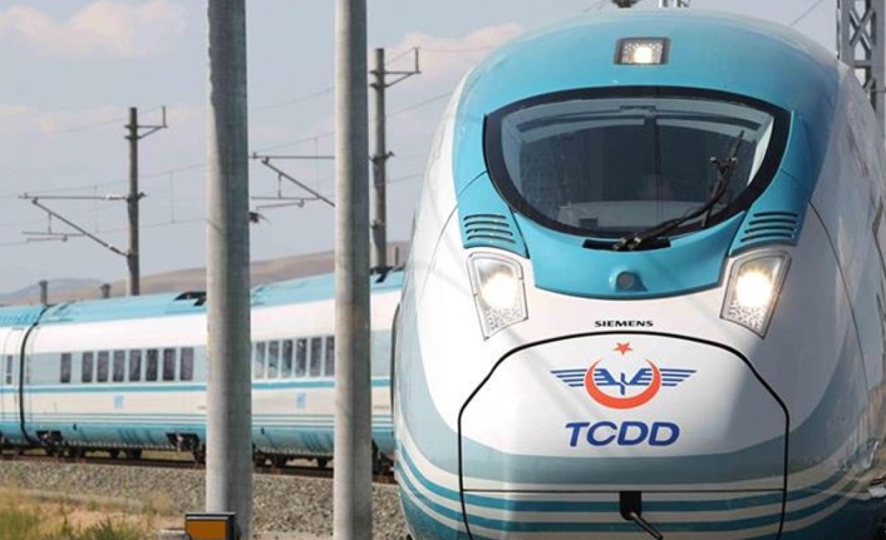 Bakan Turhan'dan Hızlı Tren Müjdesi: Bir Kente Daha Geliyor!