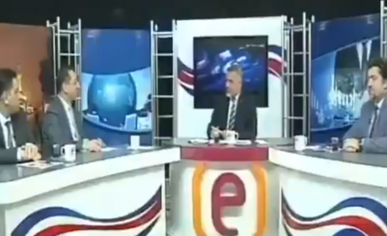 Canlı Yayında Depreme Yakalandılar: İşte O Görüntüler