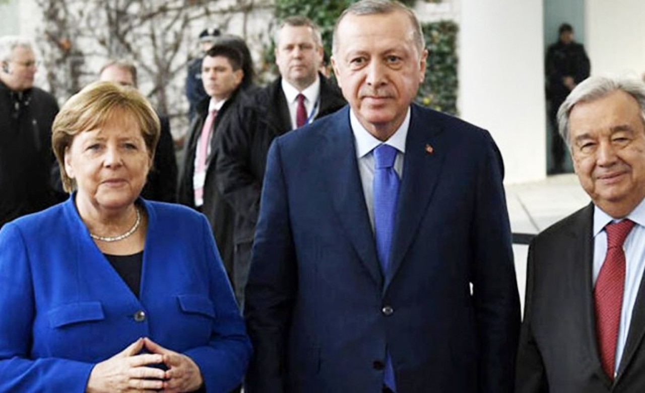 Cumhurbaşkanı Erdoğan İle Merkel Arasındaki İlginç An Kameralara Yansıdı!