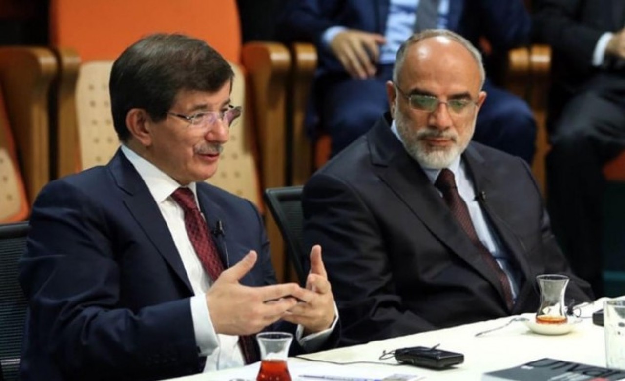 Davutoğlu’nun Kurucularından Olduğu Vakıfa Kayyum Atandı!