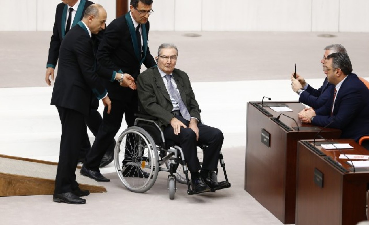 Deniz Baykal Kaddafi'nin Kıbrıs Desteğini Hatırlattı: 'Daha Önce Yanında Olmalıydık'