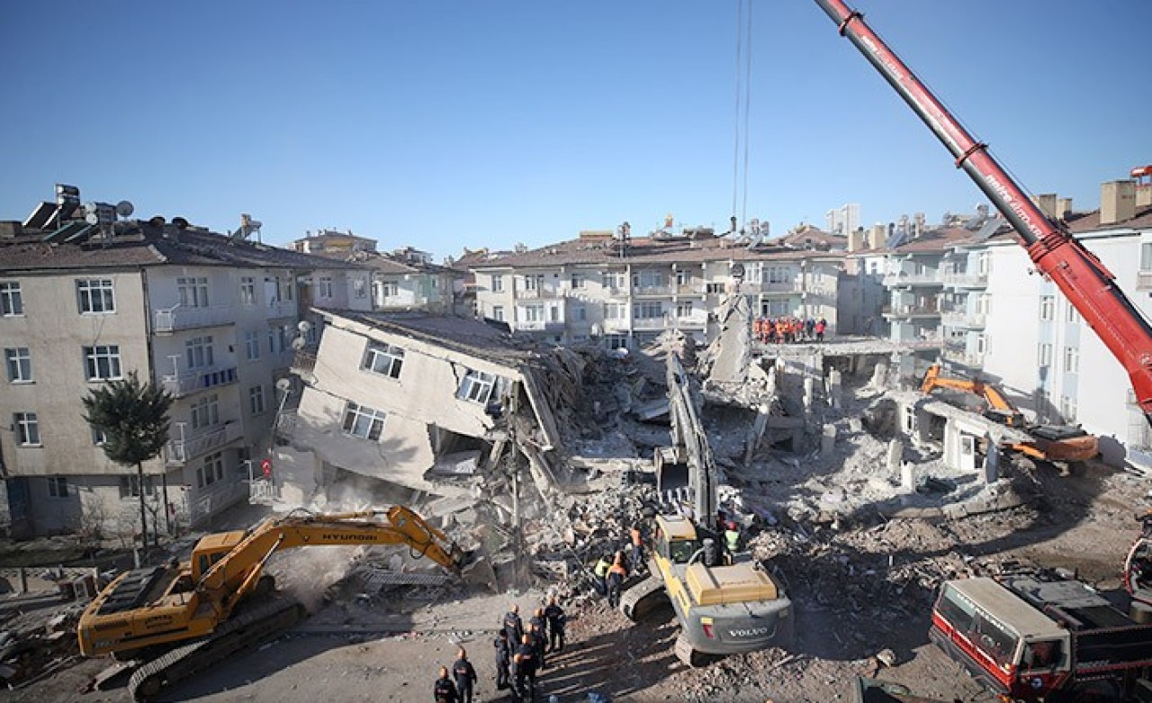 Elazığ'dan Acı Haber: Enkaz Altından 5 Kişinin Daha Cansız Bedeni Çıkarıldı