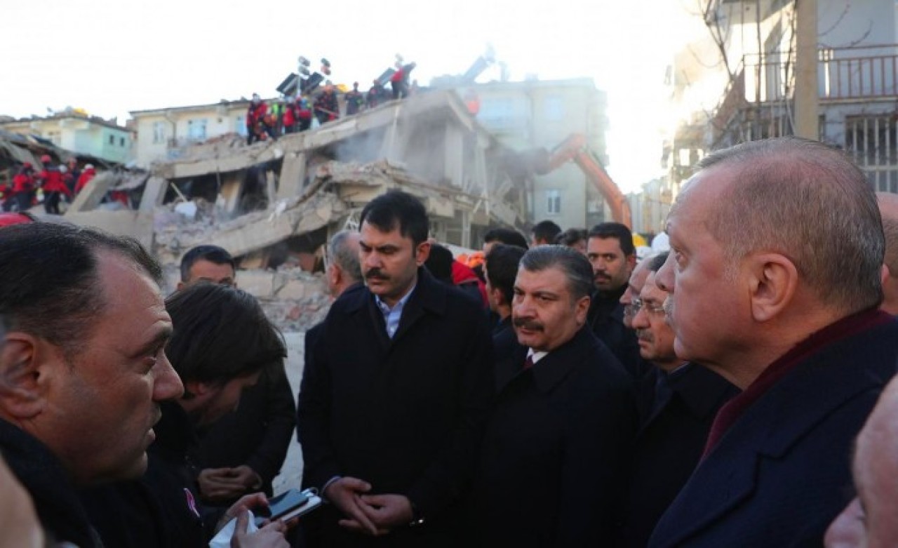 Depremzedenin Erdoğan Gelene Kadar Bekletildiği İddiasına AFAD'dan Yanıt: 'Başına Silah Dayansa Bile Yapmaz'