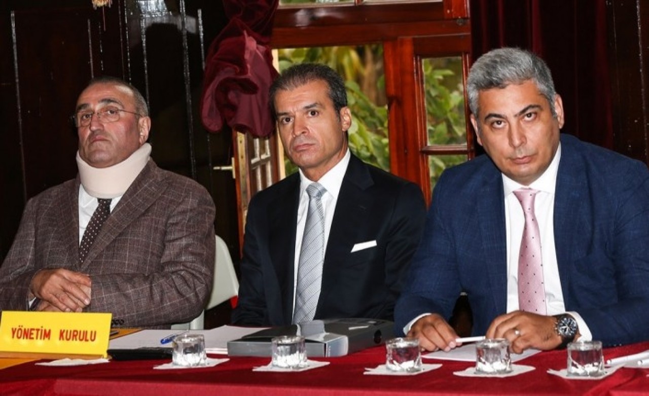 Galatasaray'da Sürpriz İstifa!