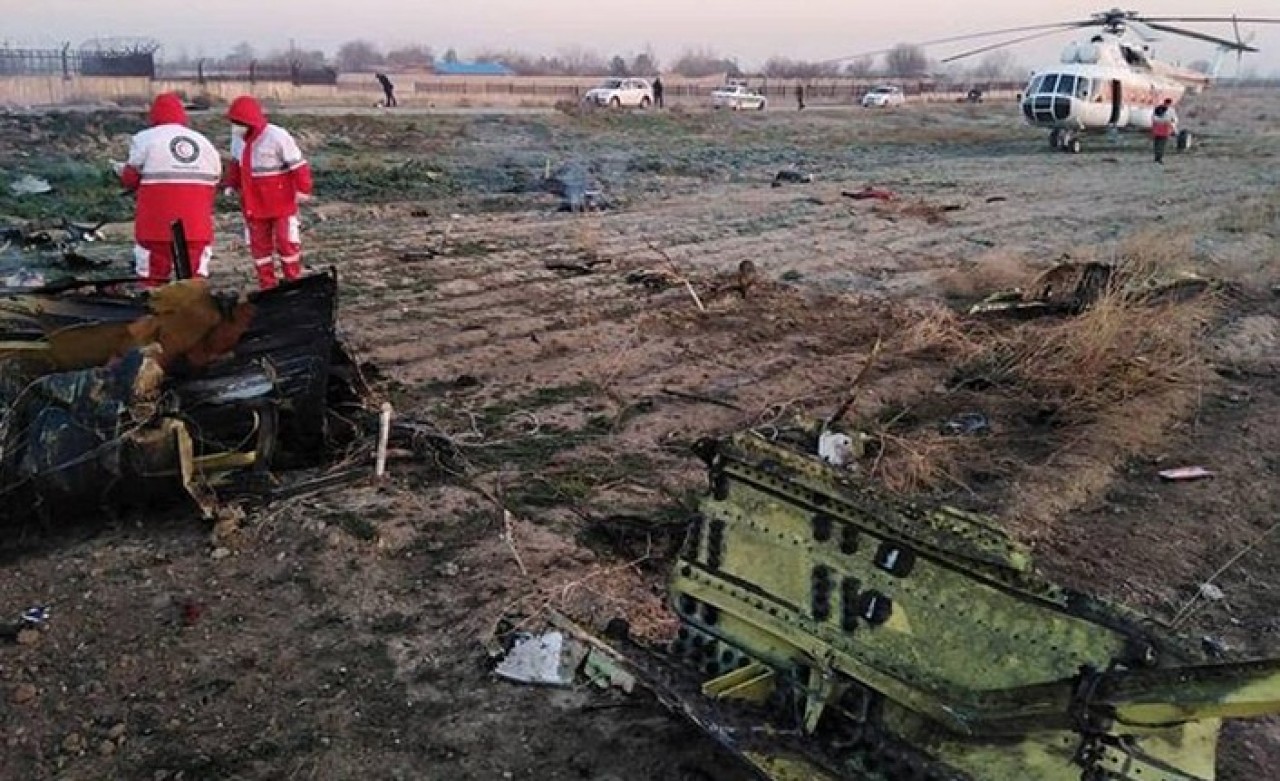 İran'da Boeing 737 Yolcu Uçağı Düştü:  'Uçakta Bulunan Herkesin Öldüğü Düşünülüyor'