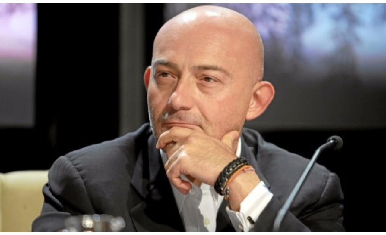 İş Adamı Ferit Şahenk Şimdi de Orayı Satıyor!