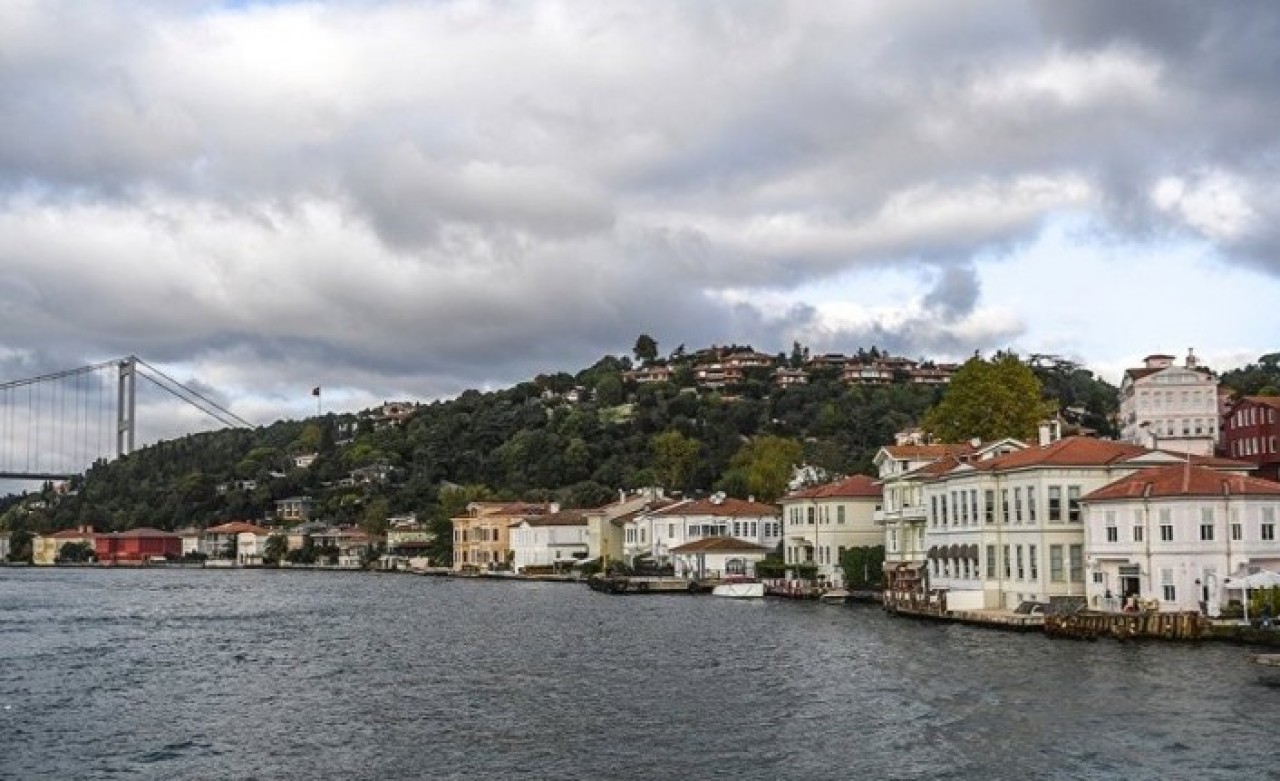 İstanbul Valiliği'nden Boğaz Açıklaması: 'Transit Gemi Geçişlerine Kapatıldı'